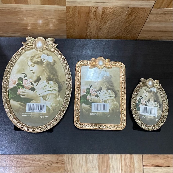 Vintage Dayton Hudson Corp Gold-tone Ornate Faux Pearl Bow Photo Picture Frame - Picture 2 of 16